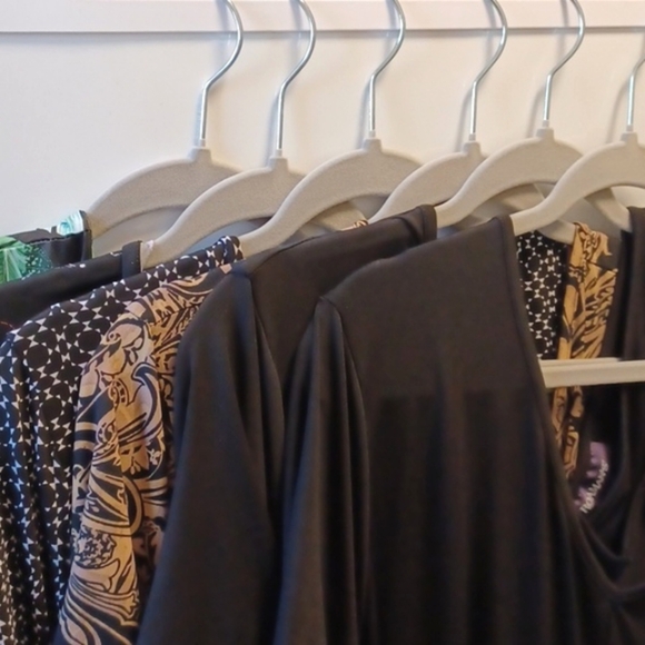 6 Dresses~ NWOT~ Roaman's Ultrasmooth® Fabric V-Neck Swing Dress - Picture 7 of 12